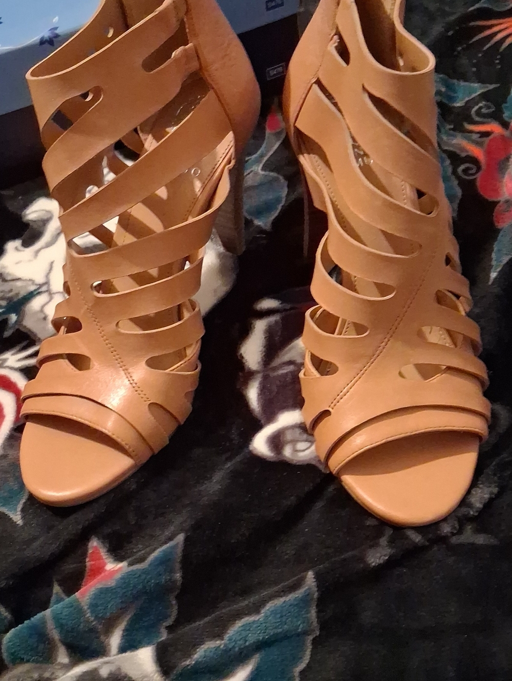 Vince Camuto Shoes